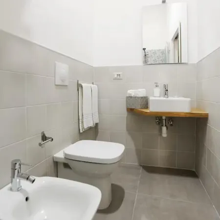 Duomo 34 Guest Гостевой дом Неаполь